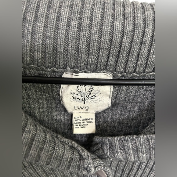 Anthropologie TWG CASHMERE SWEATER - Picture 6 of 9